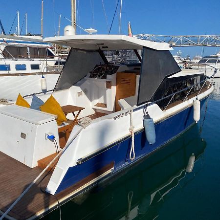 Laura Boat Hotel Sant Adrià de Besòs Exterior foto